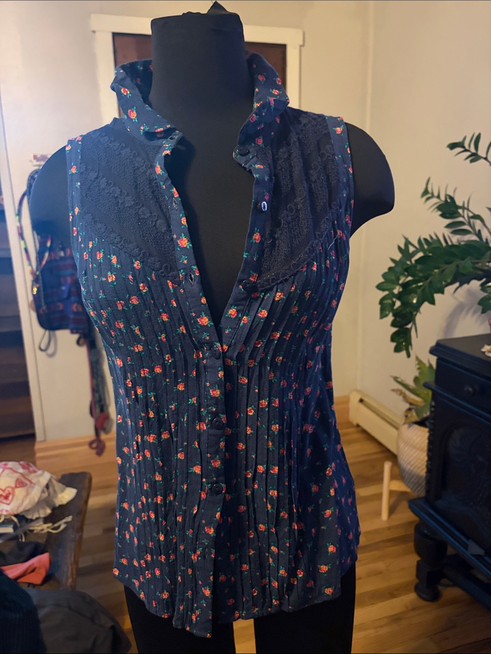 Modcloth Navy Floral Pleated Sleeveless Button-Up Camisole